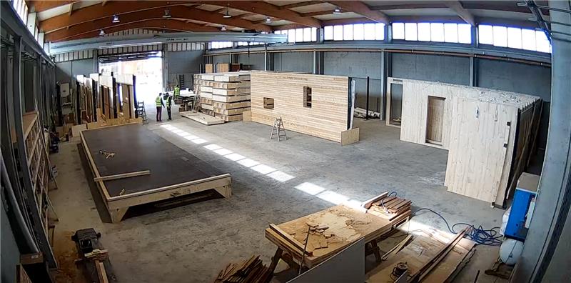 Una fàbrica de producció de panells de fusta per construir habitatges de 011h | Cedida