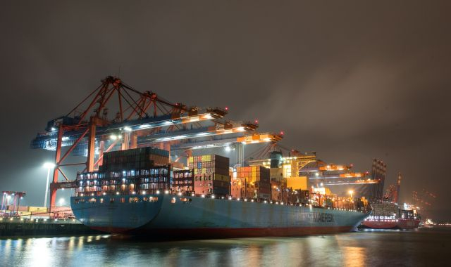 EuropaPress 4784966 26 january 2022 hamburg the container ship evelyn maersk of the shipping