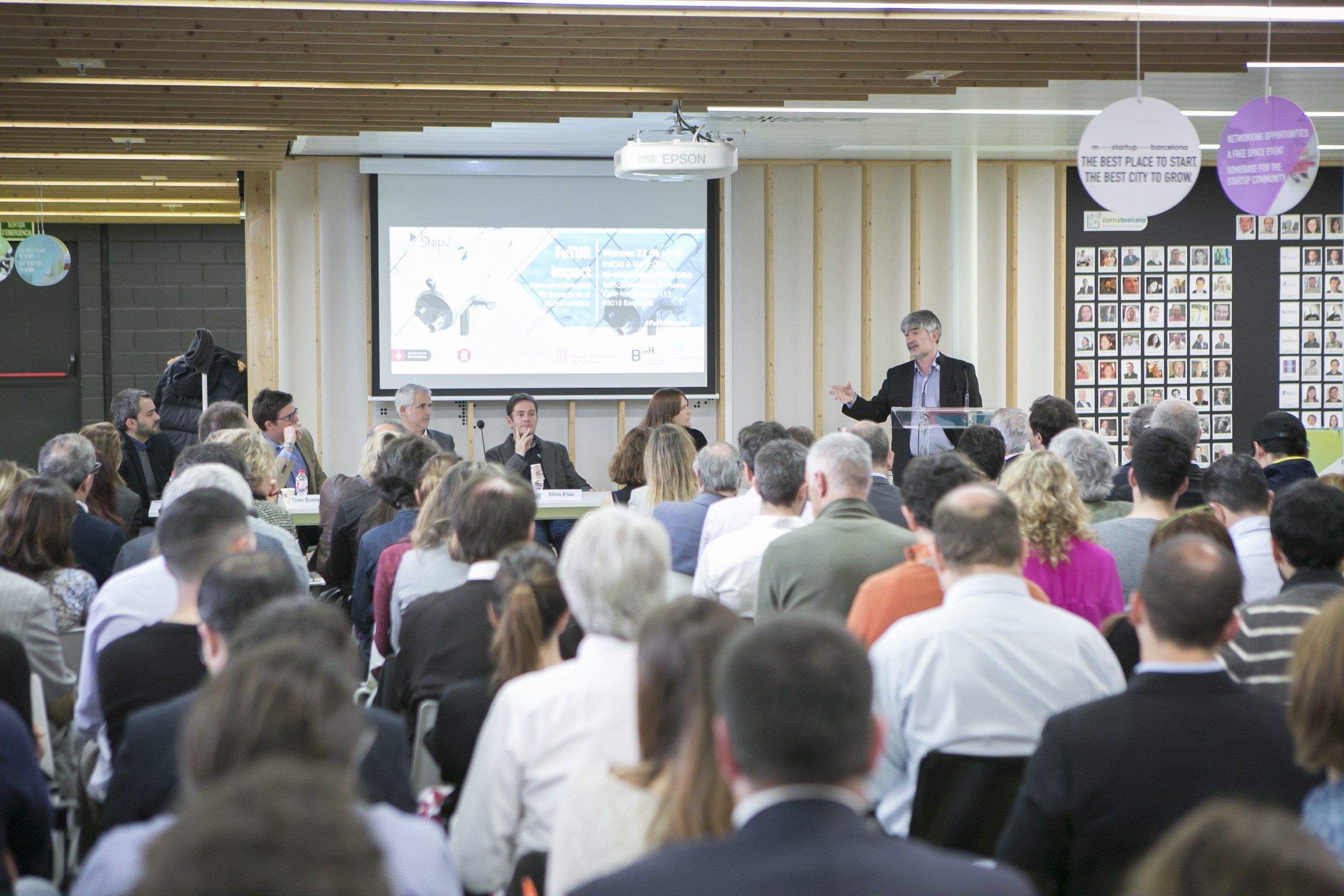 Una imatge de la roda de premsa de la presentació de l'acceleradora FuTUR Impact