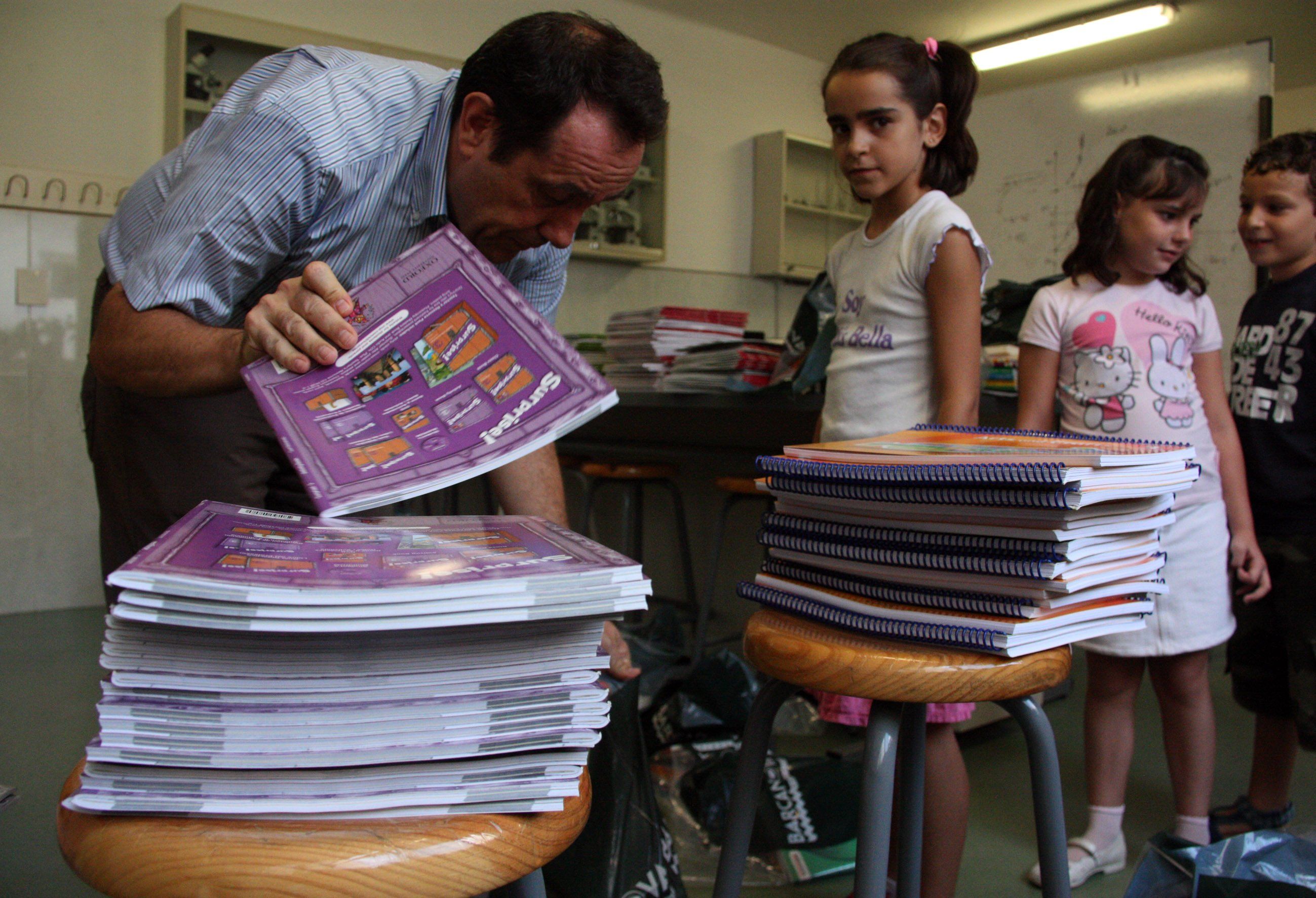 Les motxilles plenes de llibres de text perden volum cada any que passa Les motxilles plenes de llibres de text perden volum cada any que passa