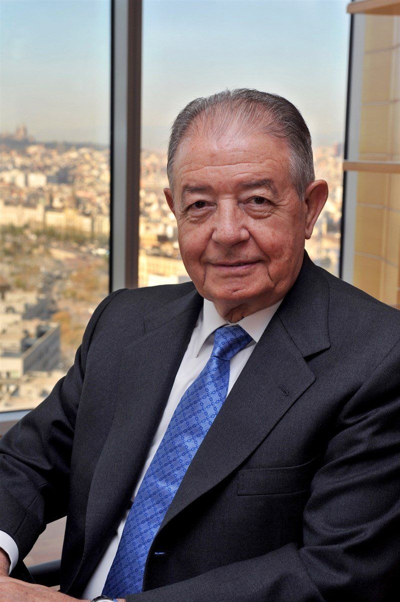 Salvador Gabarró ja és el nou president d'honor de Gas Natural Fenosa Salvador Gabarró ja és el nou president d'honor de Gas Natural Fenosa