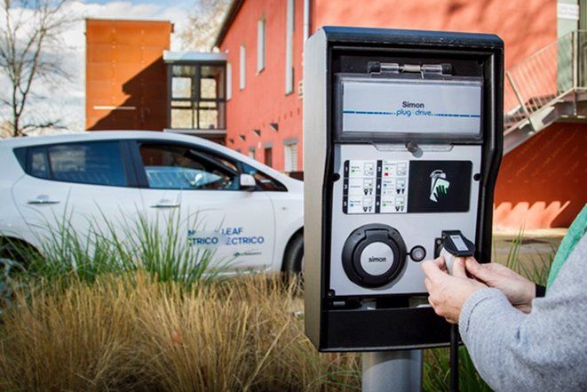 El programa '5.000 km Electric Experiences' vol apropar el vehicle elèctric al ciutadà
