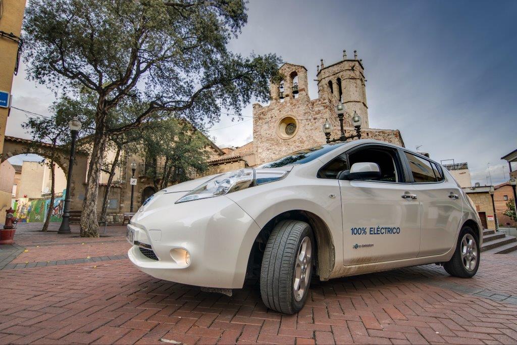 Un vehicle elèctric a Santa Perpètua de Mogoda