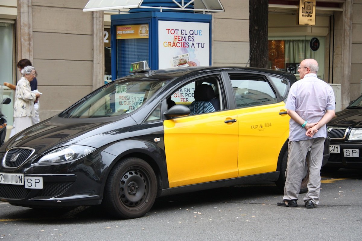 Un dels 13.000 taxistes de la ciutat de Barcelona 