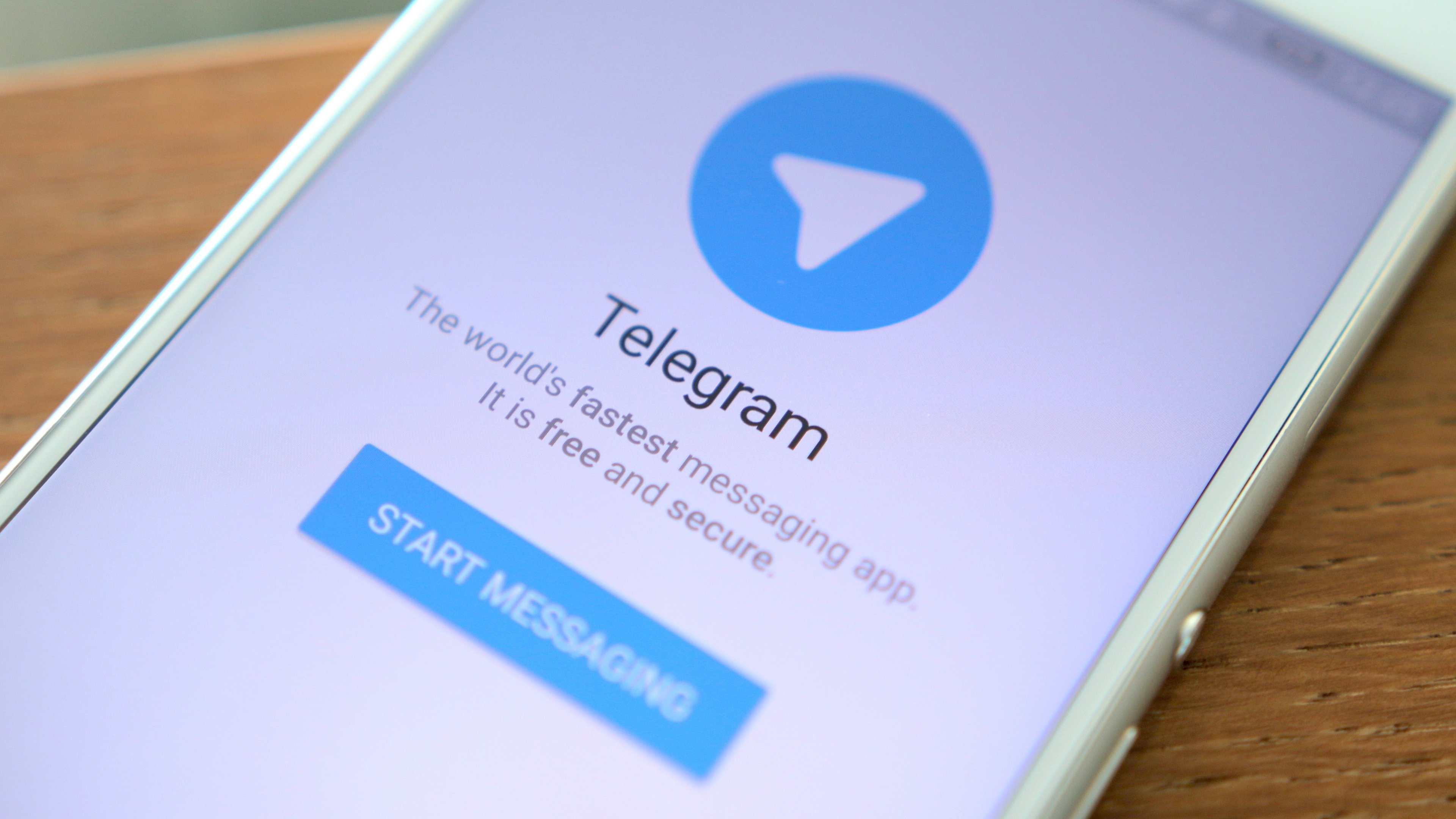 WhatsApp quizás es lo más popular de los servicios de mensajería, pero Telegram ofrece más funcionalidades.