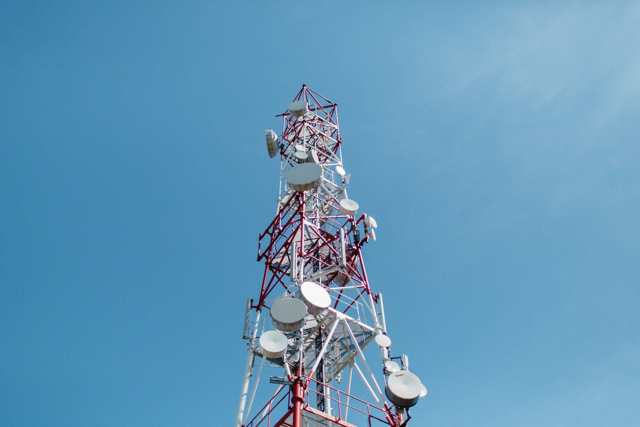 El catalán también llega al sector de las telecomunicaciones