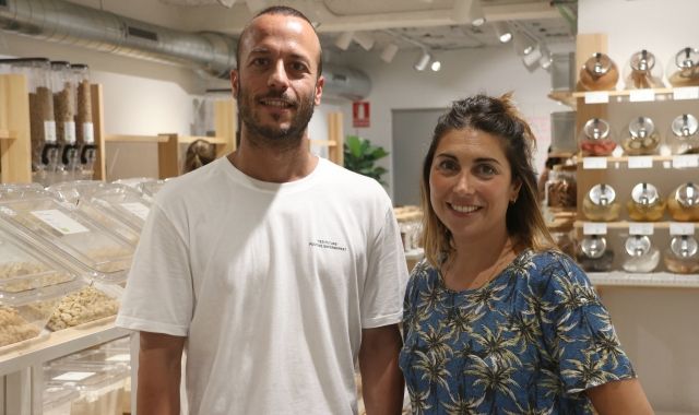 Els fundadors del supermercat Yes Future Alejandro Martínez i Olga Rodríguez | ACN