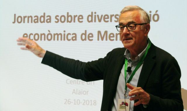 Miquel Puig, durant la jornada Diversificació econòmica de Menorca