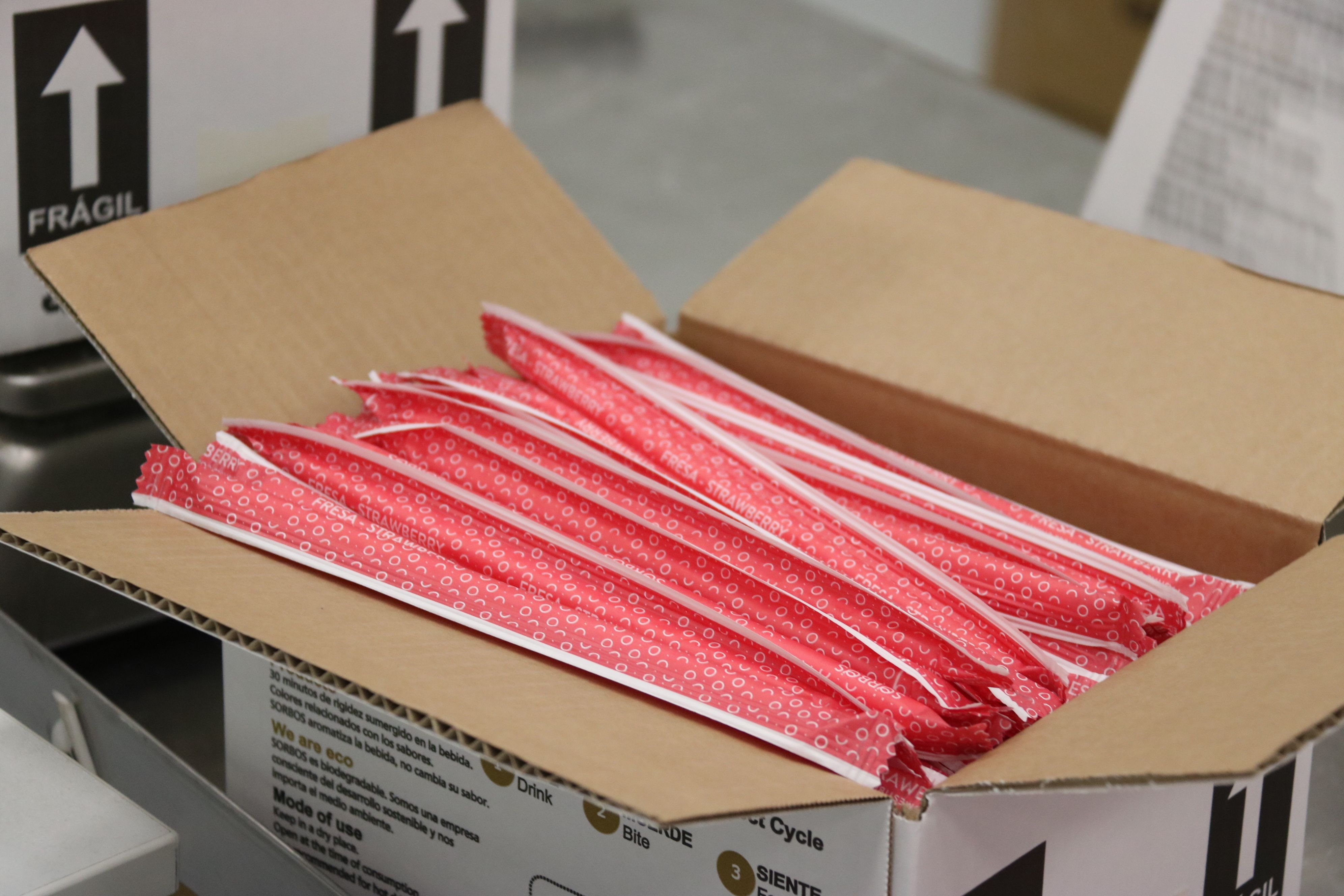 Una caixa de palletes comestibles de l'empresa Sorbos Una caixa de palletes comestibles de l'empresa Sorbos