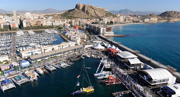 El port d'Alacant d'on surt la Volvo Ocean Race