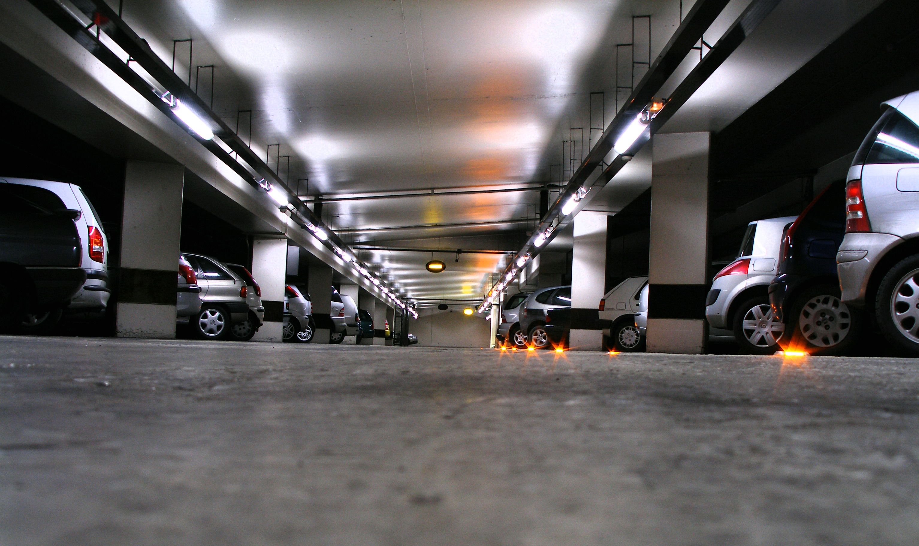 Closed parking. Подземная парковка. Красивая подземная парковка. Красивый паркинг. Современная подземная парковка.