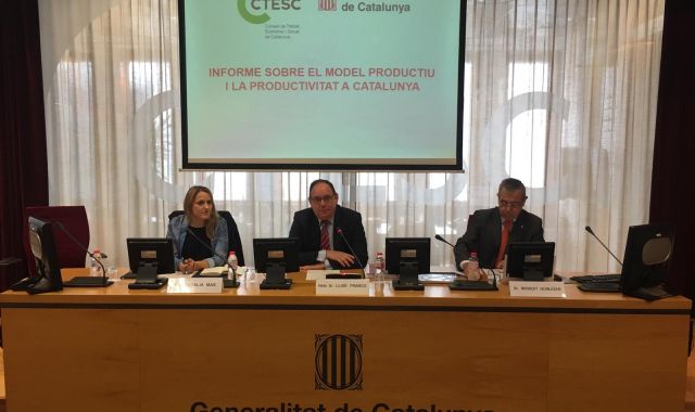 Mas, Franco i Guinjoan durant la presentació de l'informe sobre el model productiu de Catalunya