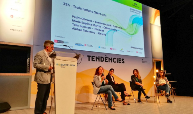 Imatge de la taula rodona amb les fundadores de les startups 