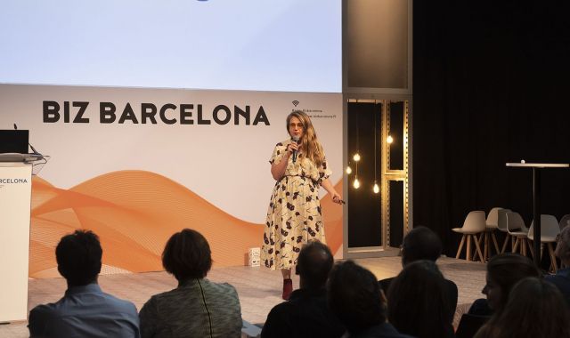 Aina Bestard, cofundadora d'Illustrum, durant la presentació del seu projecte al Bizbarcelona | Cedida