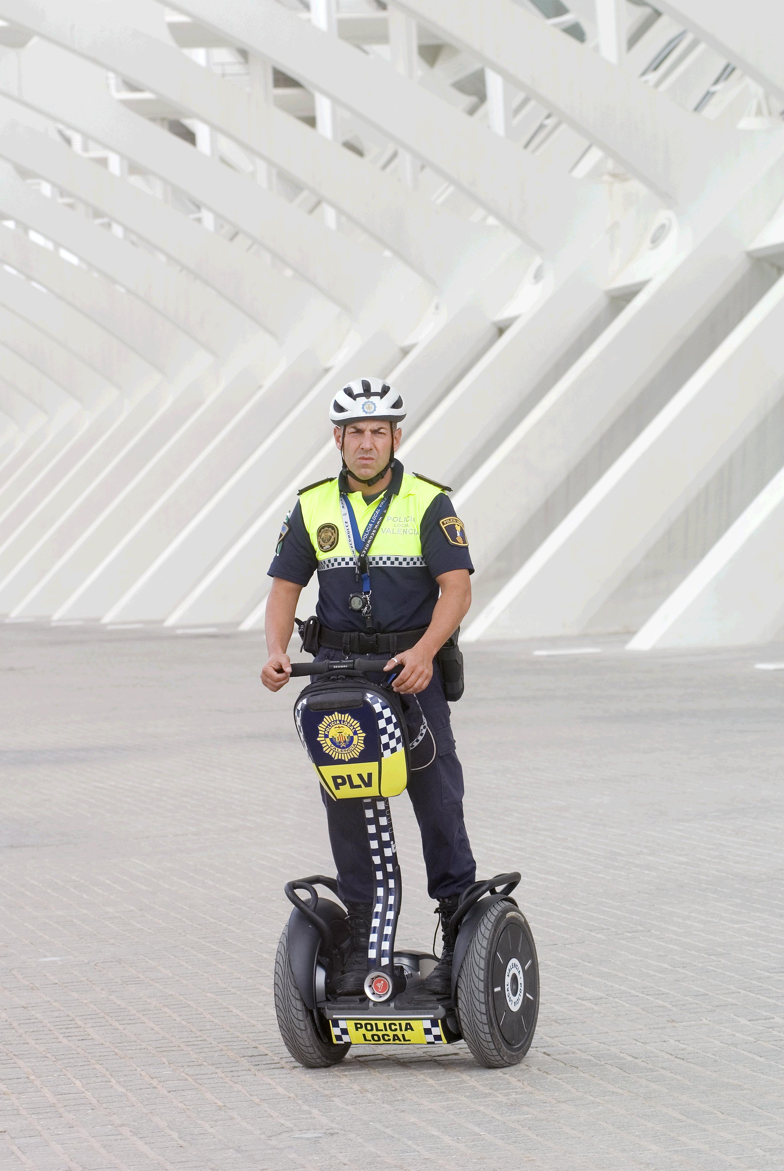 La policia de València ja utilitza aquest transport La policia de València ja utilitza aquest transport