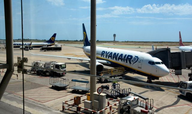 Ryanair: pagar por embarcar la maleta de mano es ilegal, Noticias de  Aerolíneas, rss1