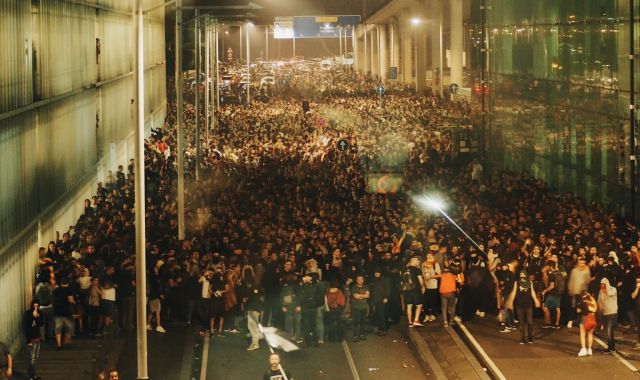 El Tsunami democràtic a l'Aeroport de Barcelona. | Paula Riaza