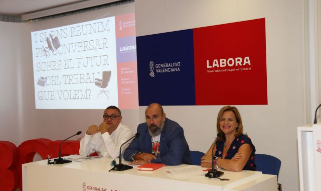 Nomdedéu, al centre, en una de les sessions de Labora 