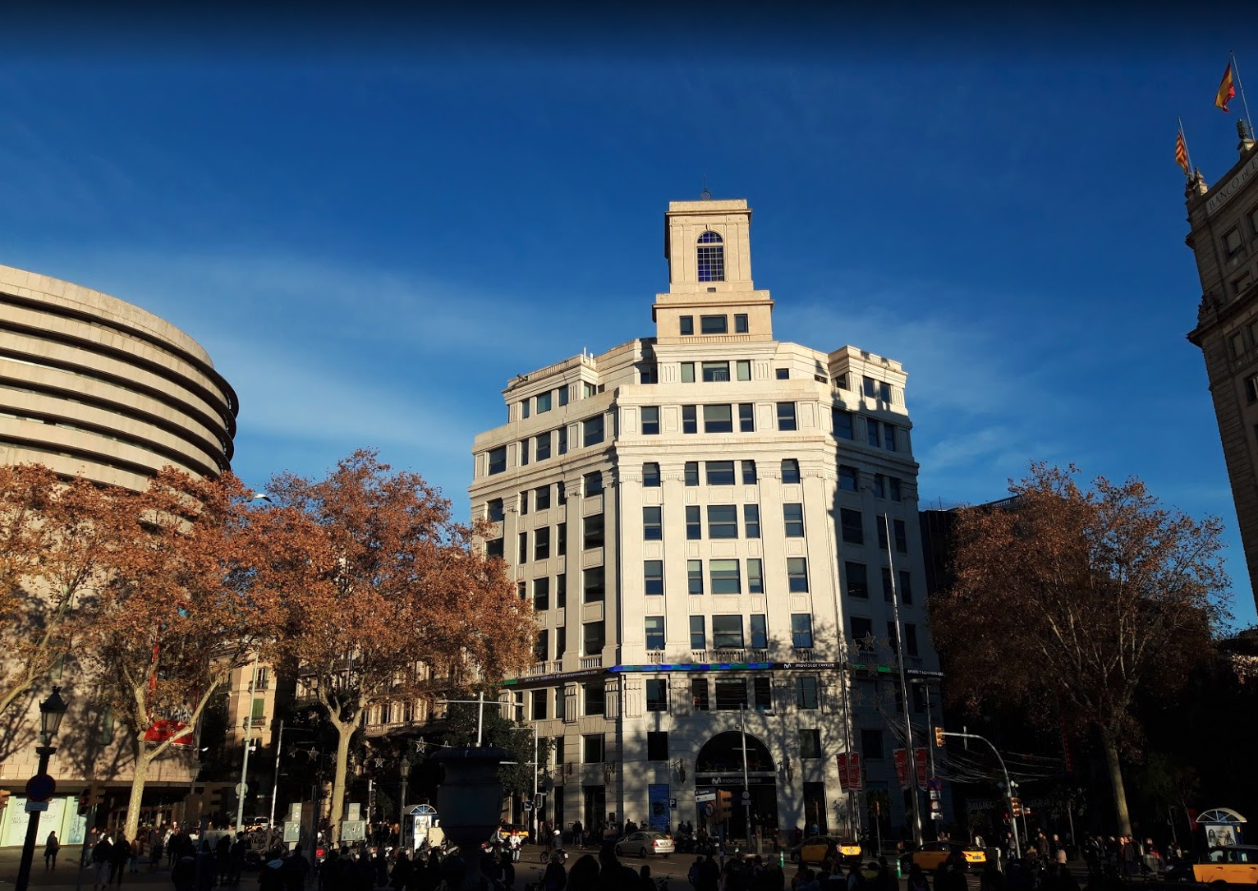 Sede de Telefónica en Plaza Cataluña | Cedida Sede de Telefónica en Plaza Cataluña | Cedida