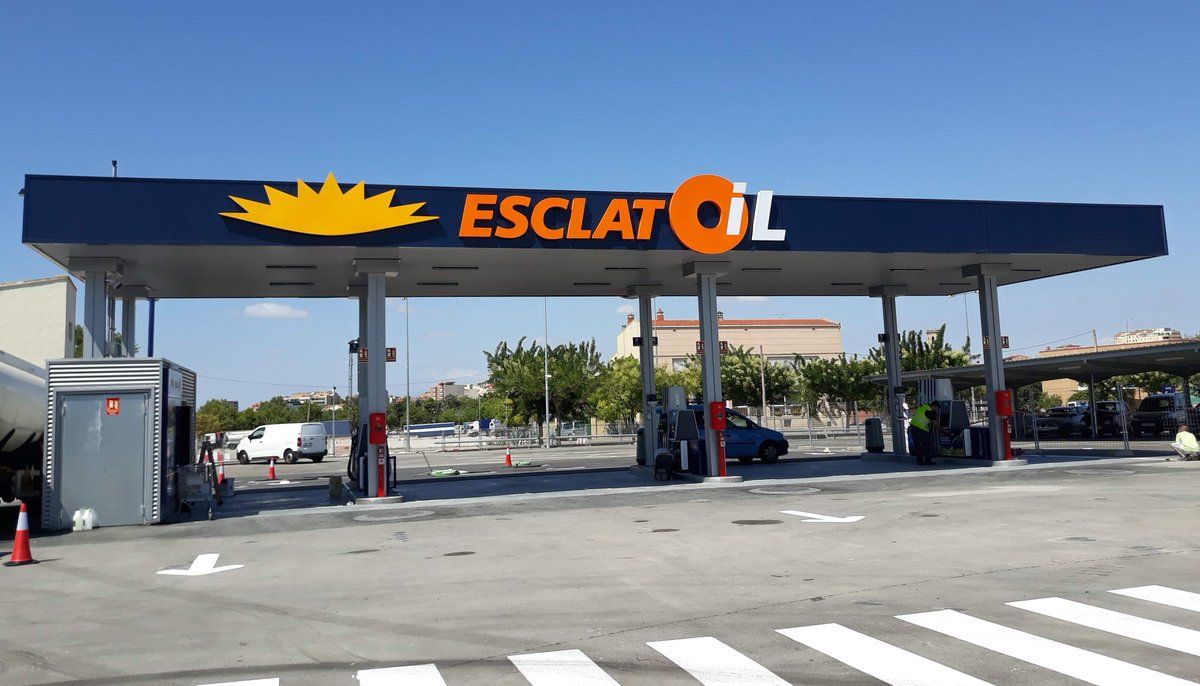 Una de les gasolineres Esclatoil del grup Bon Preu Una de les gasolineres Esclatoil del grup Bon Preu