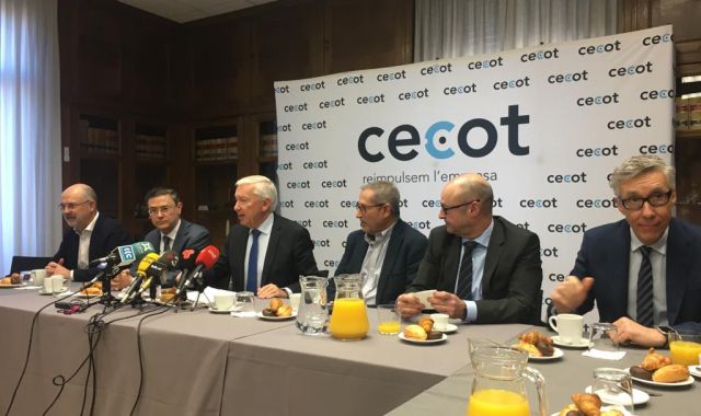 El tradicional esmorzar nadalenc de Cecot amb la premsa