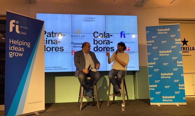 L'inversor Carlos Blanco i l'emprenedor David Guapo durant el First Tuesday de gener a Barcelona | Cedida