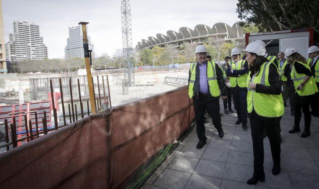 Ribó visita les obres de la nova seu de Vodafone a València | Ajuntament de València 