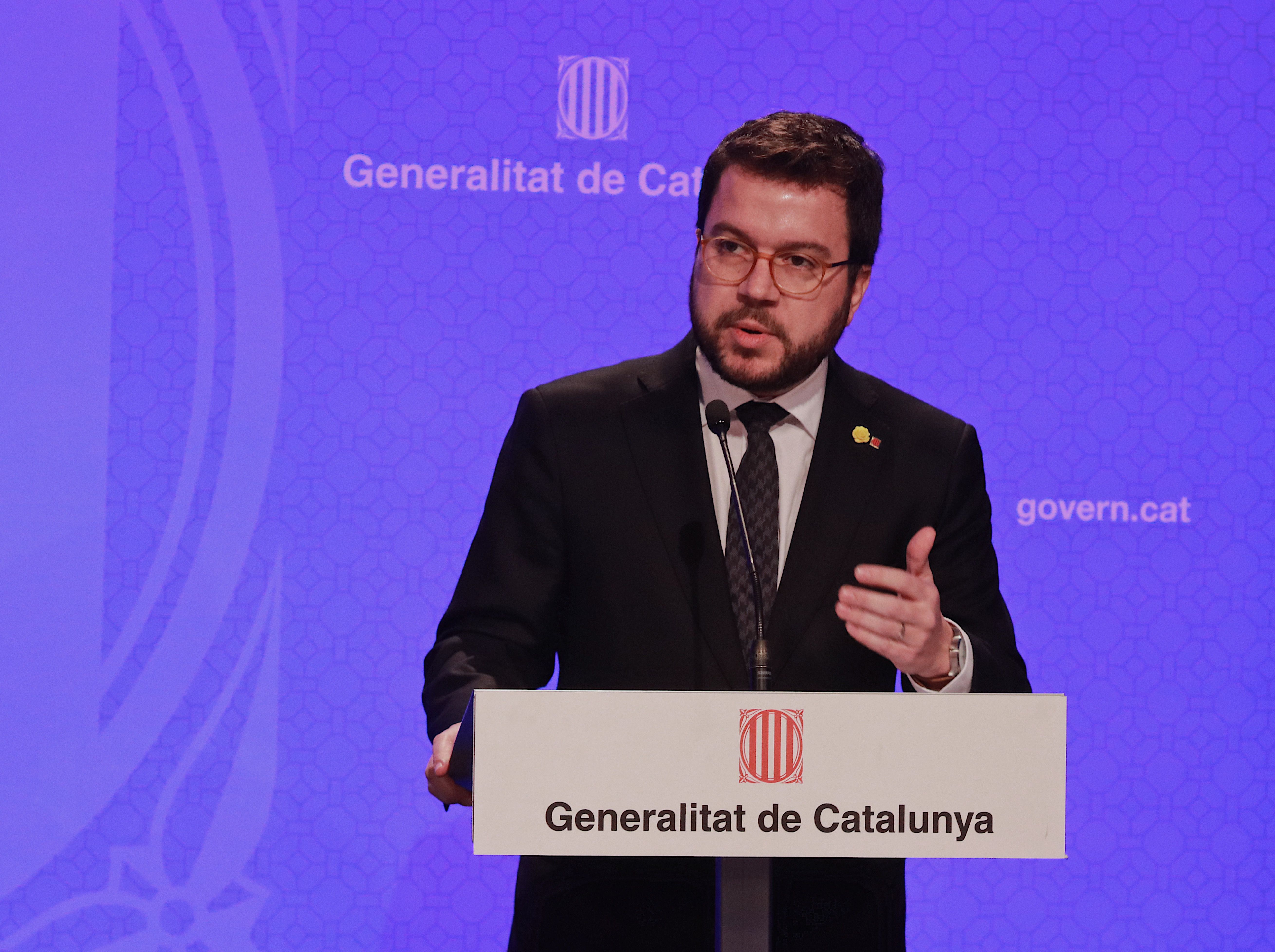 El vicepresident Aragonès, en la roda de premsa per anunciar la mobilització de 1.000 MEUR per dotar de liquiditat les empreses afectades pel coronavirus i mantenir els llocs de treball | Generalitat de Catalunya El vicepresident Aragonès, en la roda de premsa per anunciar la mobilització de 1.000 MEUR per dotar de liquiditat les empreses afectades pel coronavirus i mantenir els llocs de treball | Generalitat de Catalunya