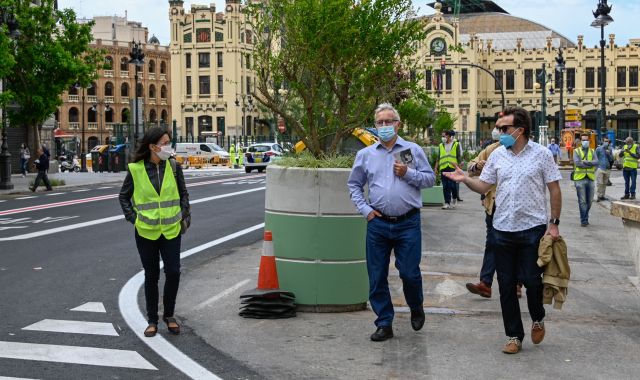 L'alcalde Ribó i el regidor Grezzi, en la plaça de l'Ajuntament de València | AJuntament de València