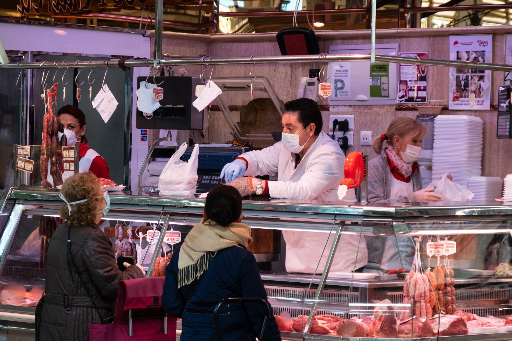 Una carnicería al mercado central de Valencia | iStock Una carnicería al mercado central de Valencia | iStock