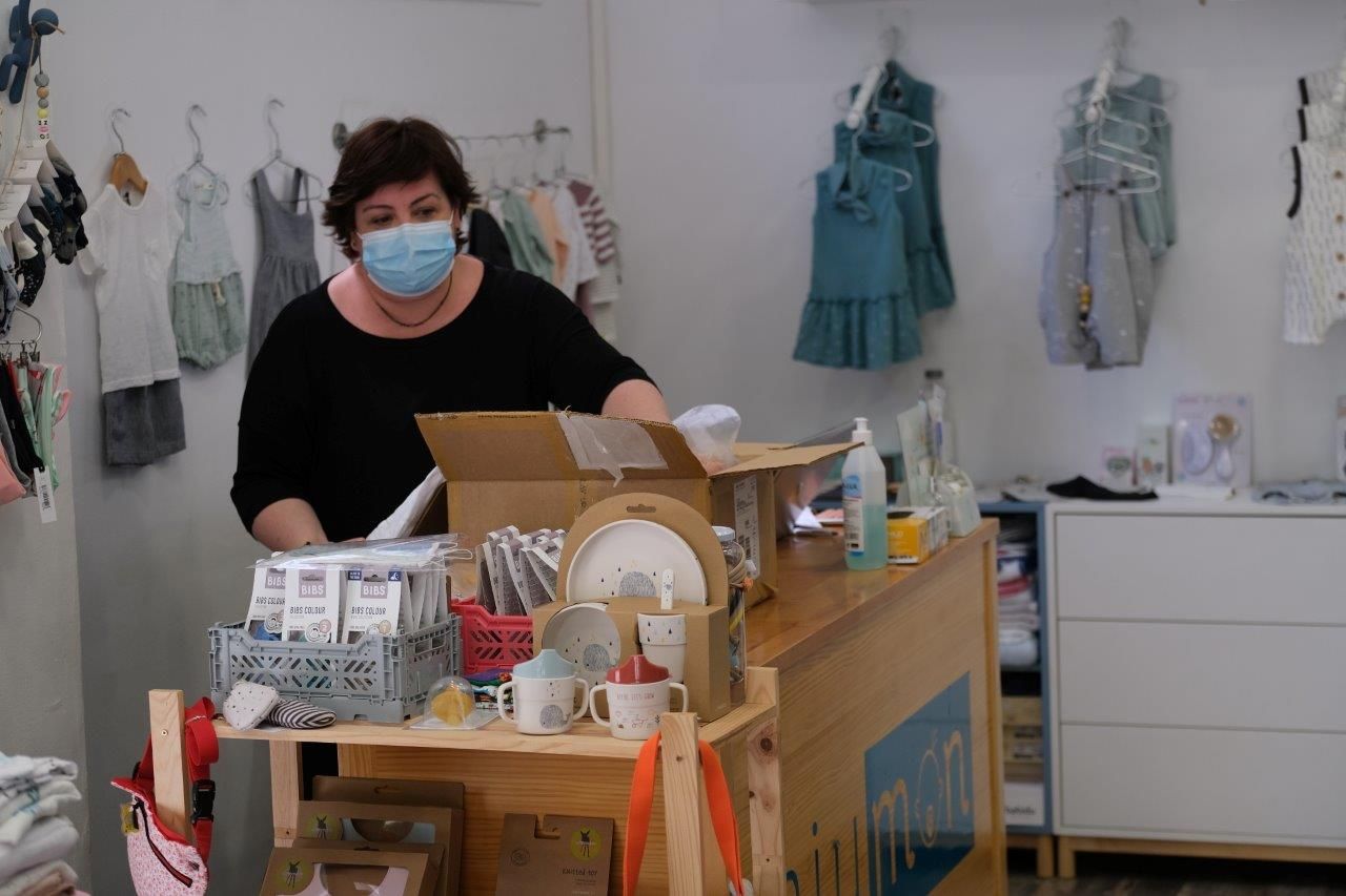 L'interior d'una botiga de comerç local a Cornellà | Cedida L'interior d'una botiga de comerç local a Cornellà | Cedida