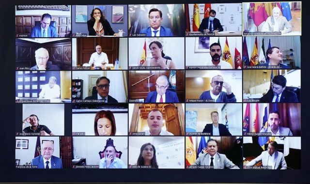 Reunió telemàtica d'alcaldes | Ajuntament de Barcelona 