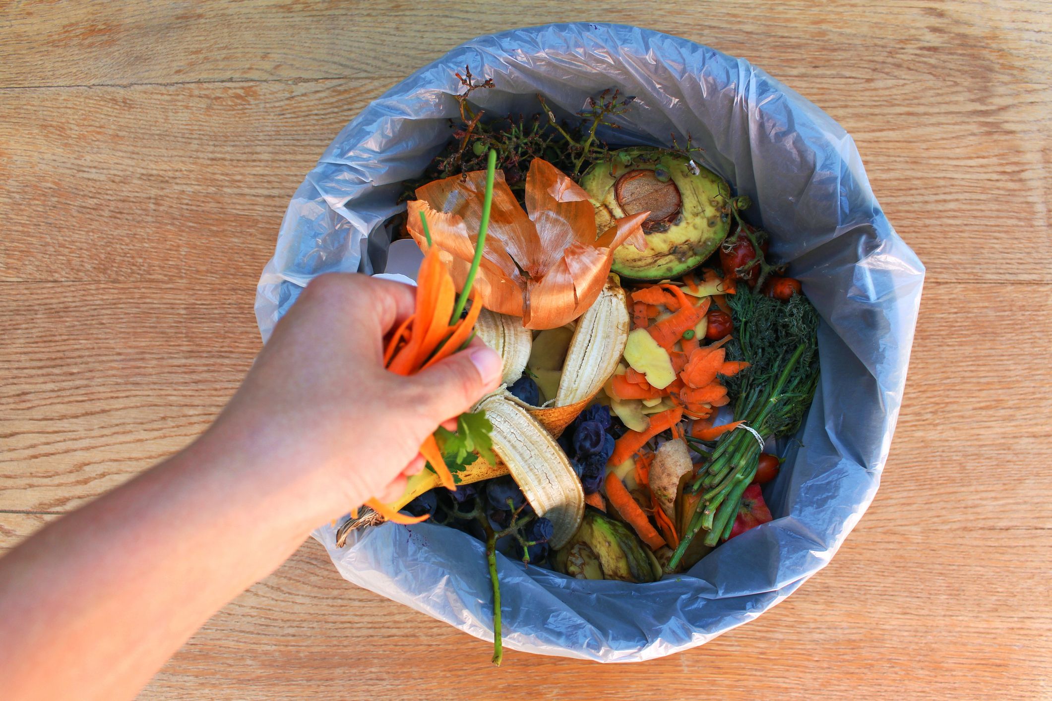 Mercabarna y la UPC creen una caǹtedra contra el derroche alimentario | iStock