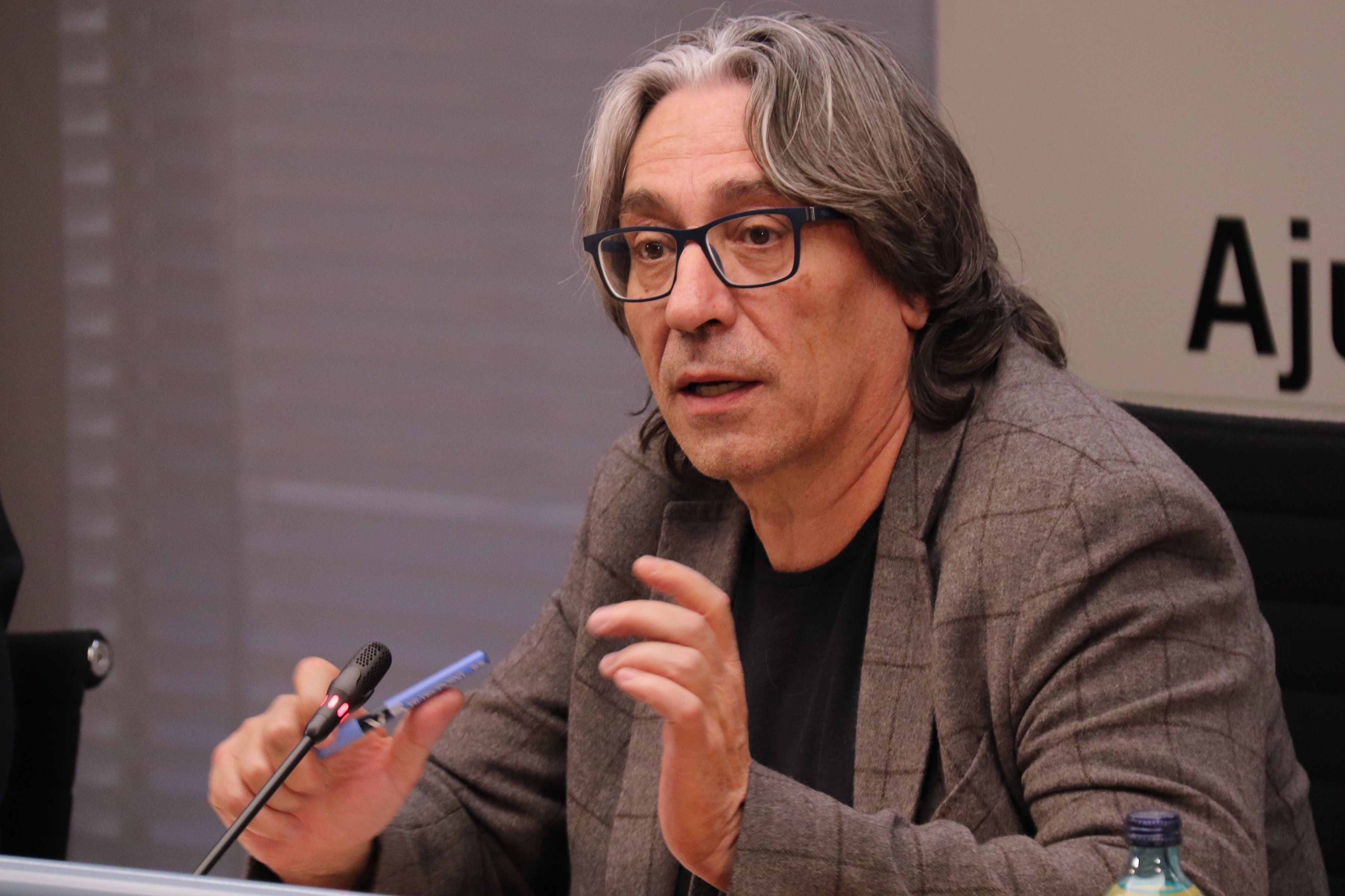 El regidor de Turismo e Indústries Creativas, Xavier Marcé explica la subida de la tasa turística | ACN El regidor de Turismo e Indústries Creativas, Xavier Marcé explica la subida de la tasa turística | ACN
