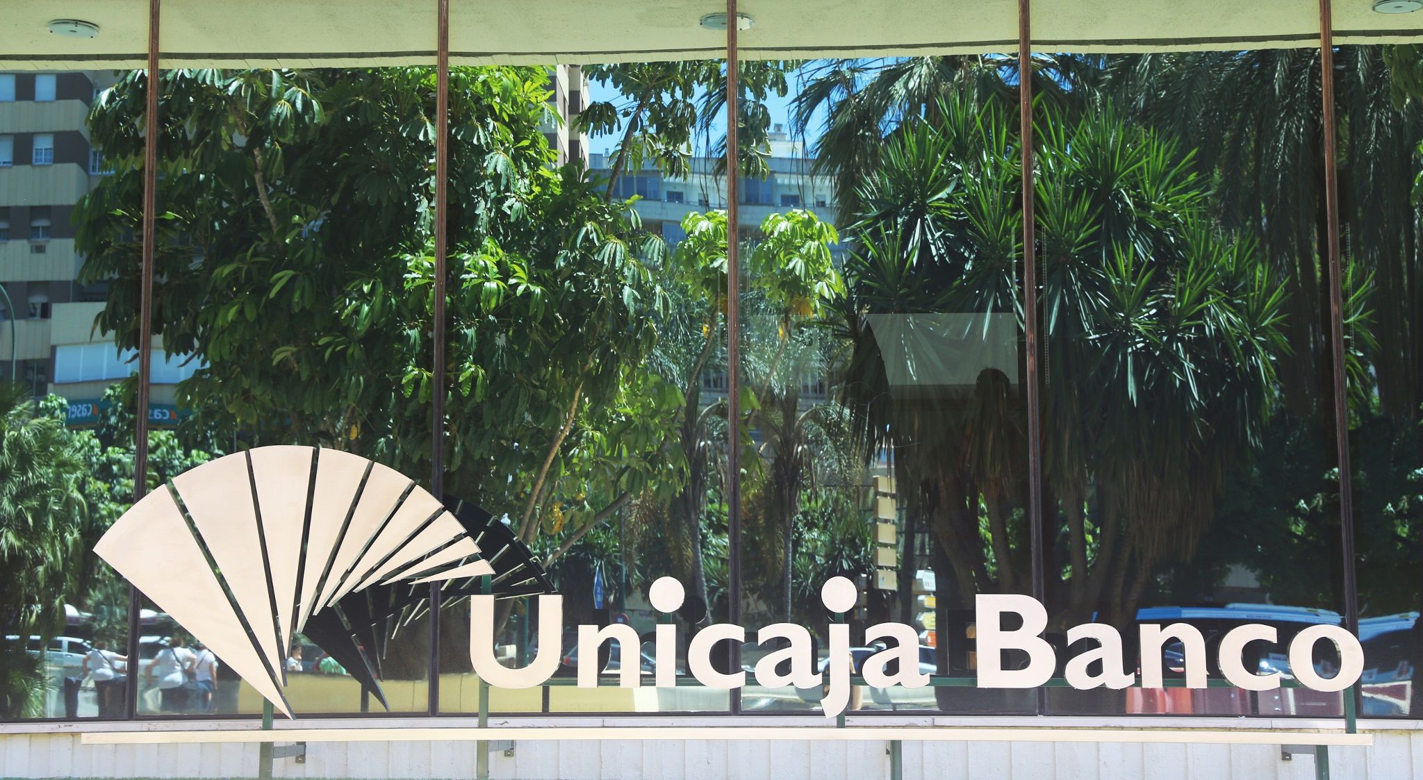 Imagen de archivo de una sede de Unicaja, que estudia fusionar se con Liberbank | Europa Press Imagen de archivo de una sede de Unicaja, que estudia fusionar se con Liberbank | Europa Press
