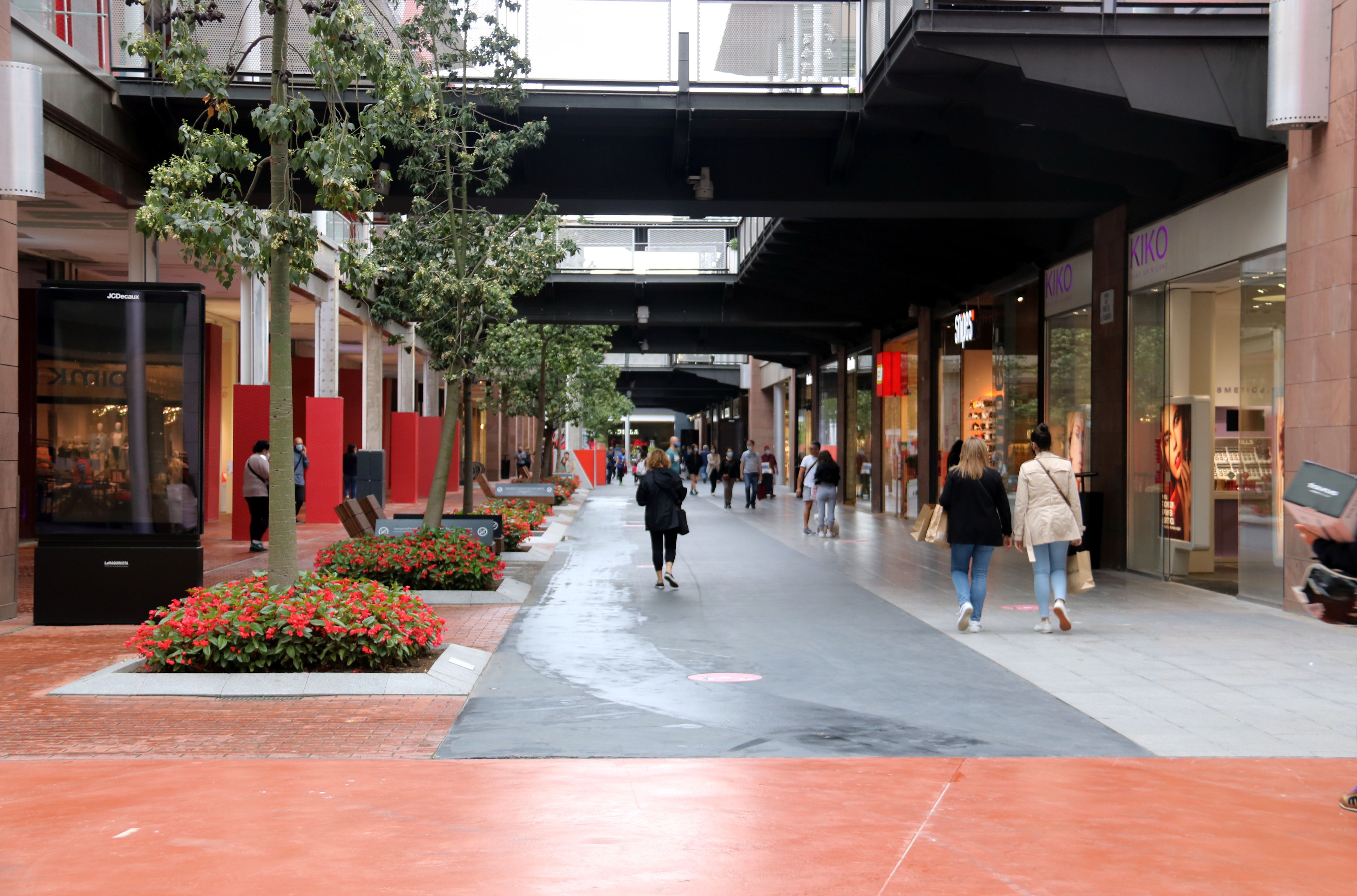 El centre comercial de La Maquinista en temps de covid 19. | ACN El centre comercial de La Maquinista en temps de covid 19. | ACN