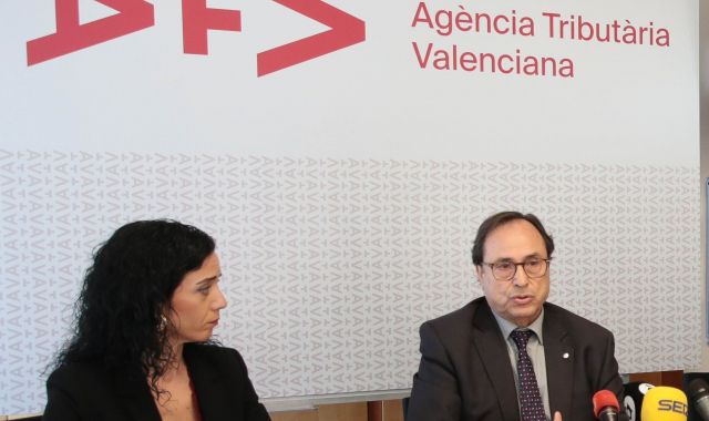 Díaz acompanyada del conseller Vicent Soler en l'anunci sobre els patrimonis simulats | GVA
