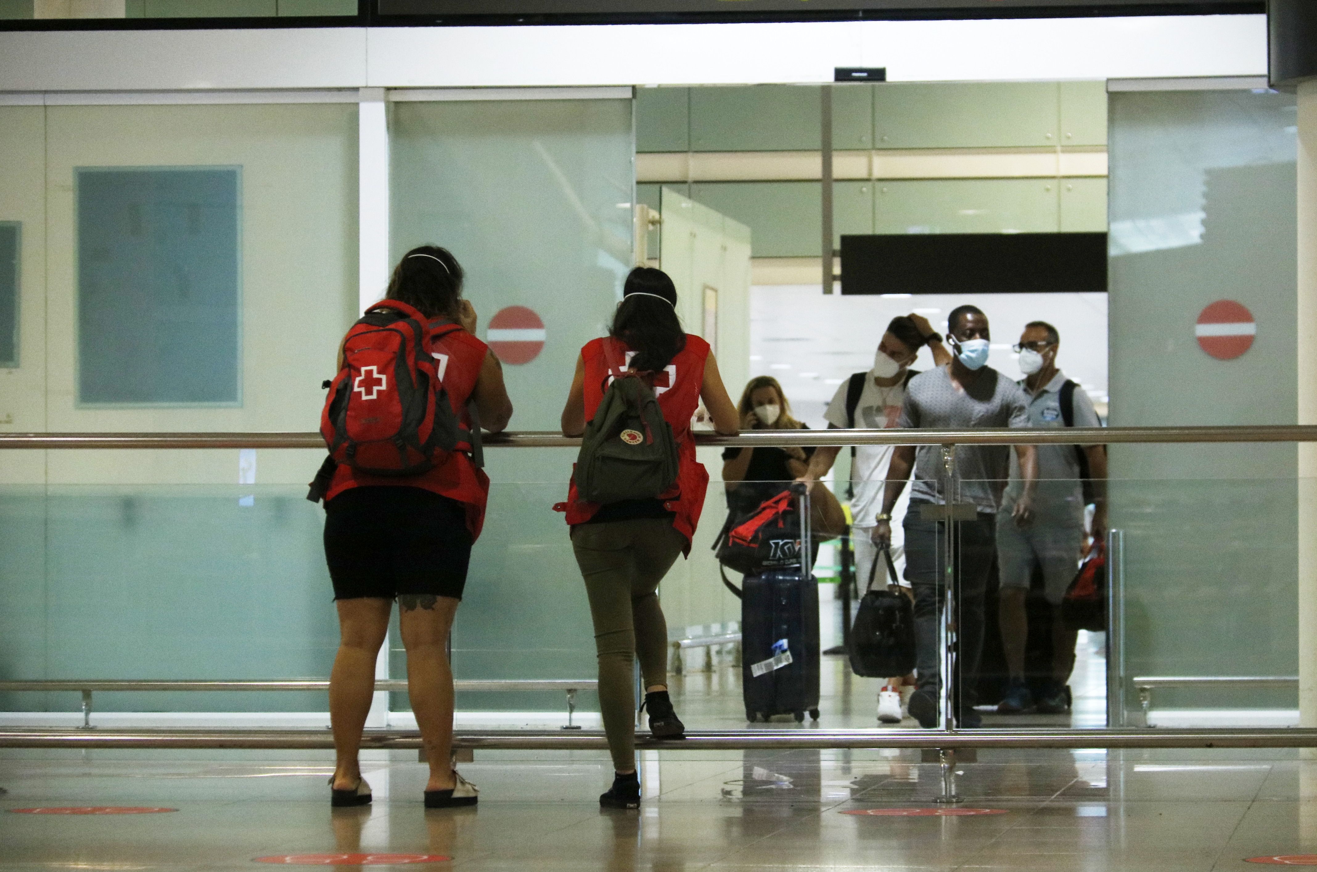 Pocs turistes interncionals arriben a l'aeroport del Prat | ACN Pocs turistes interncionals arriben a l'aeroport del Prat | ACN