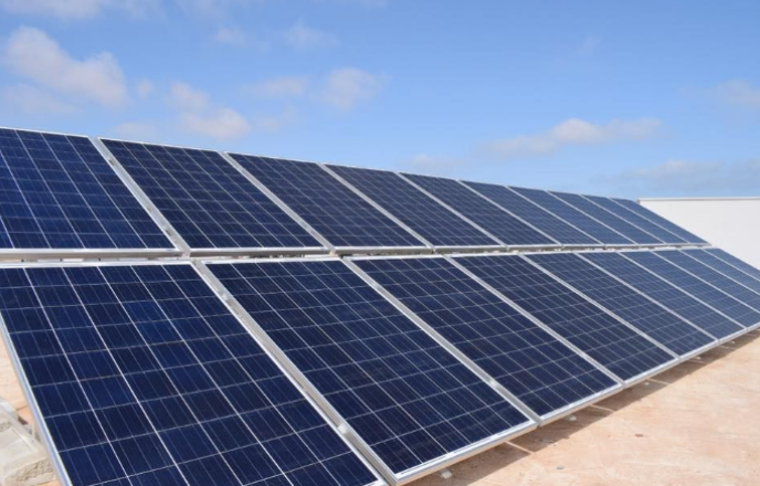 La iniciativa apuesta para instalar placas solares en las cubiertas de las empresas |Cedida