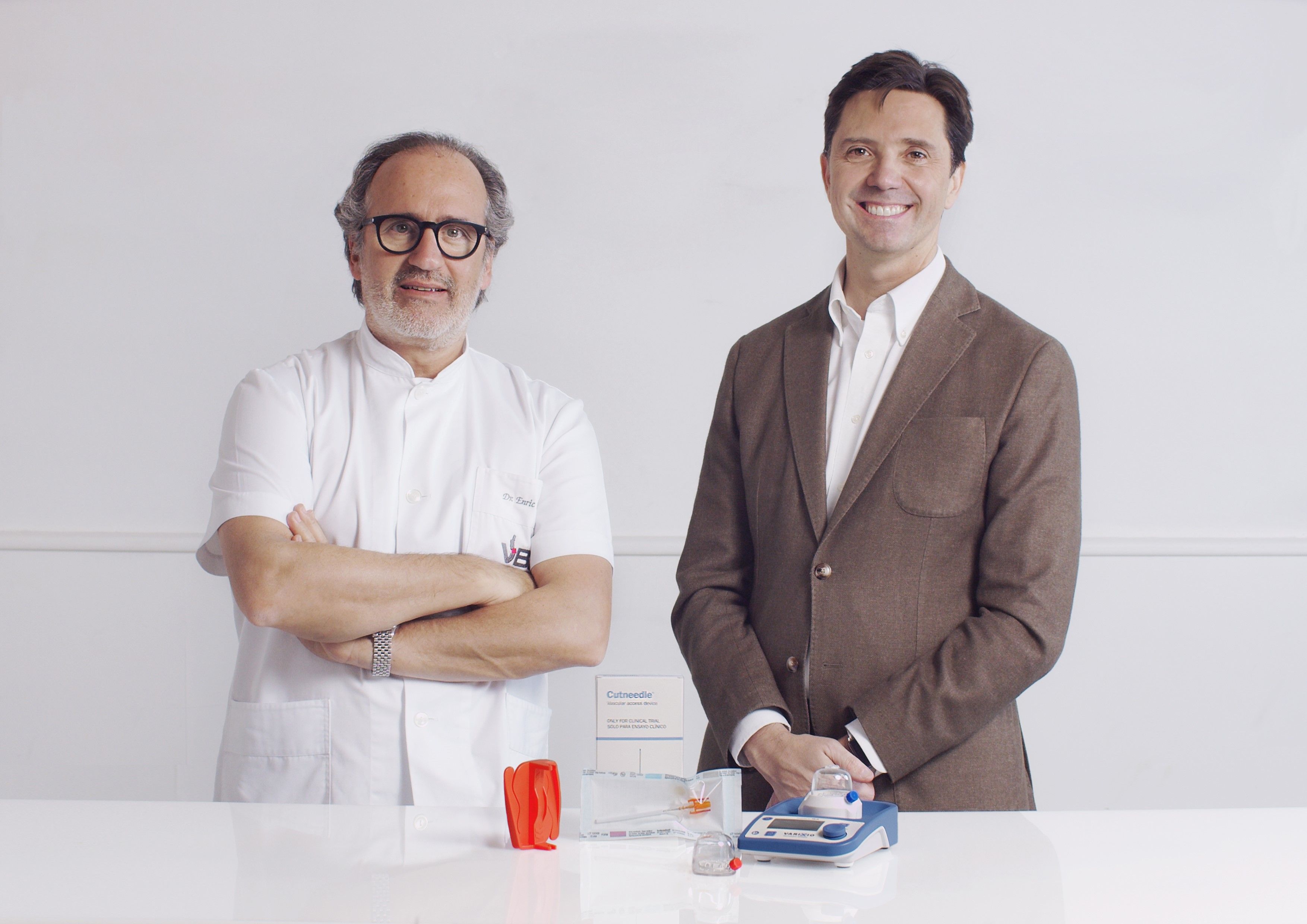 Los fundadores de VB Devices, el angiòleg y cirujano vascular, Enric Roche y el emprendedor biomédico, Federico Grego | Cedida