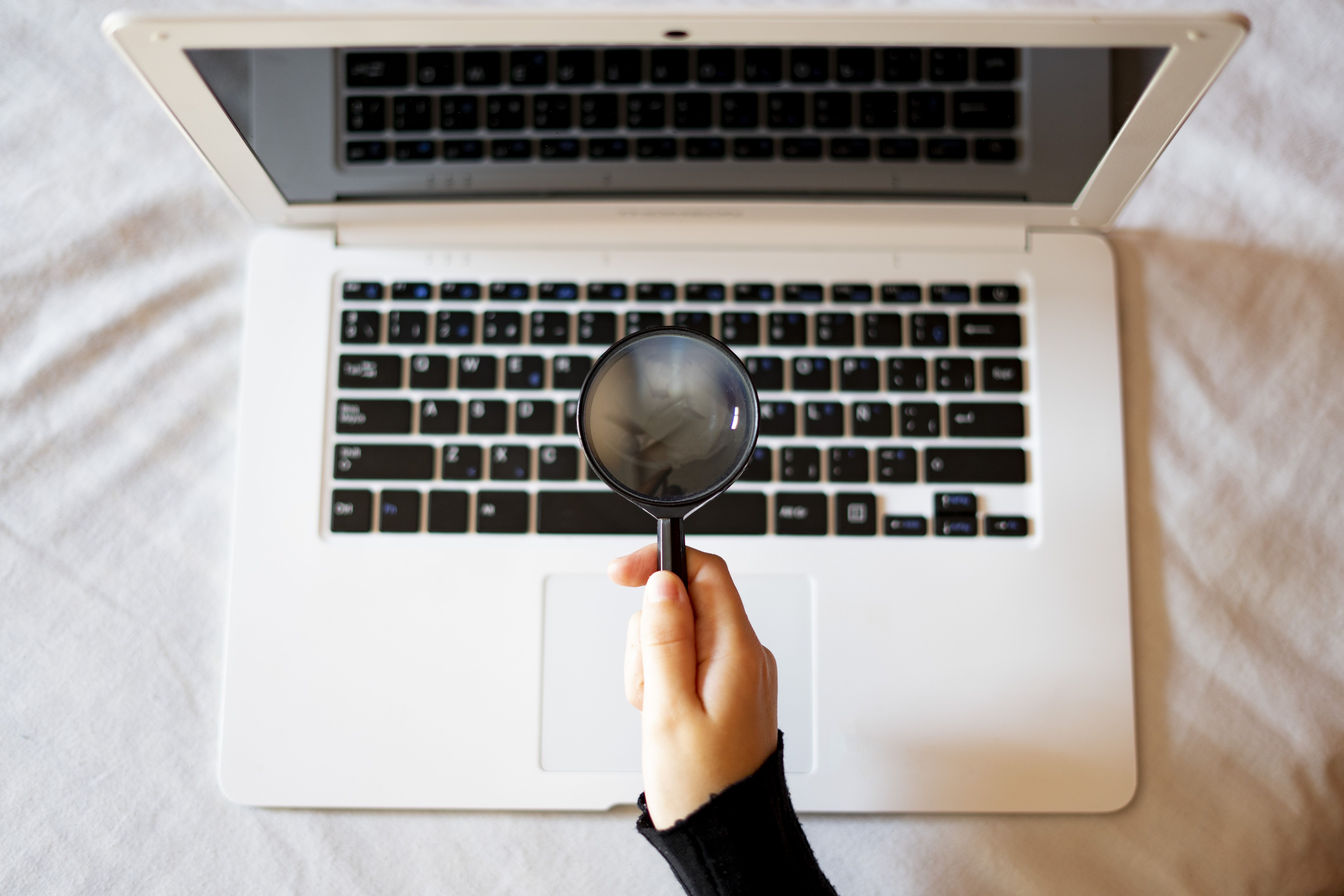 La Direcció General de Política Lingüística recalca la importància d'utilitzar el català a internet | iStock