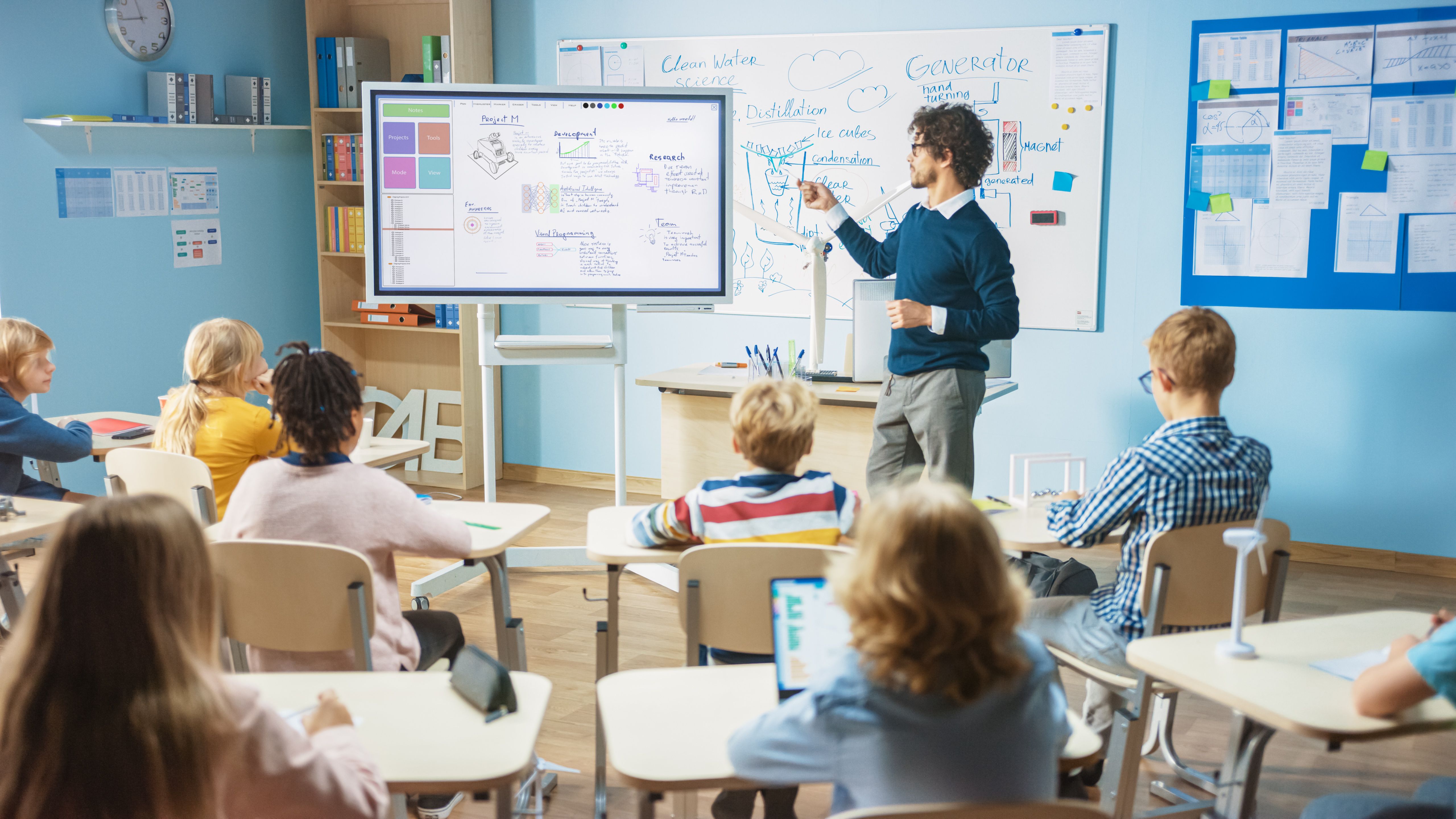 Los docentes necesitarán acreditar su competencia digital a partir del 2025 | iStock Los docentes necesitarán acreditar su competencia digital a partir del 2025 | iStock