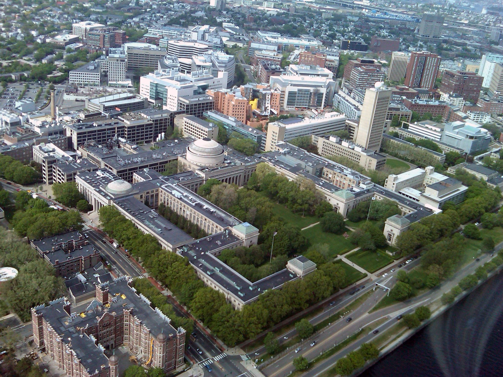 Imatge del campus principal del MIT, a Boston, Massachussets