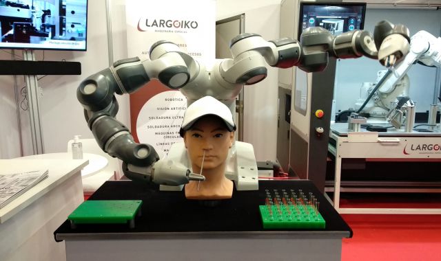 Un robot que fa PCRs a Advanced Factories