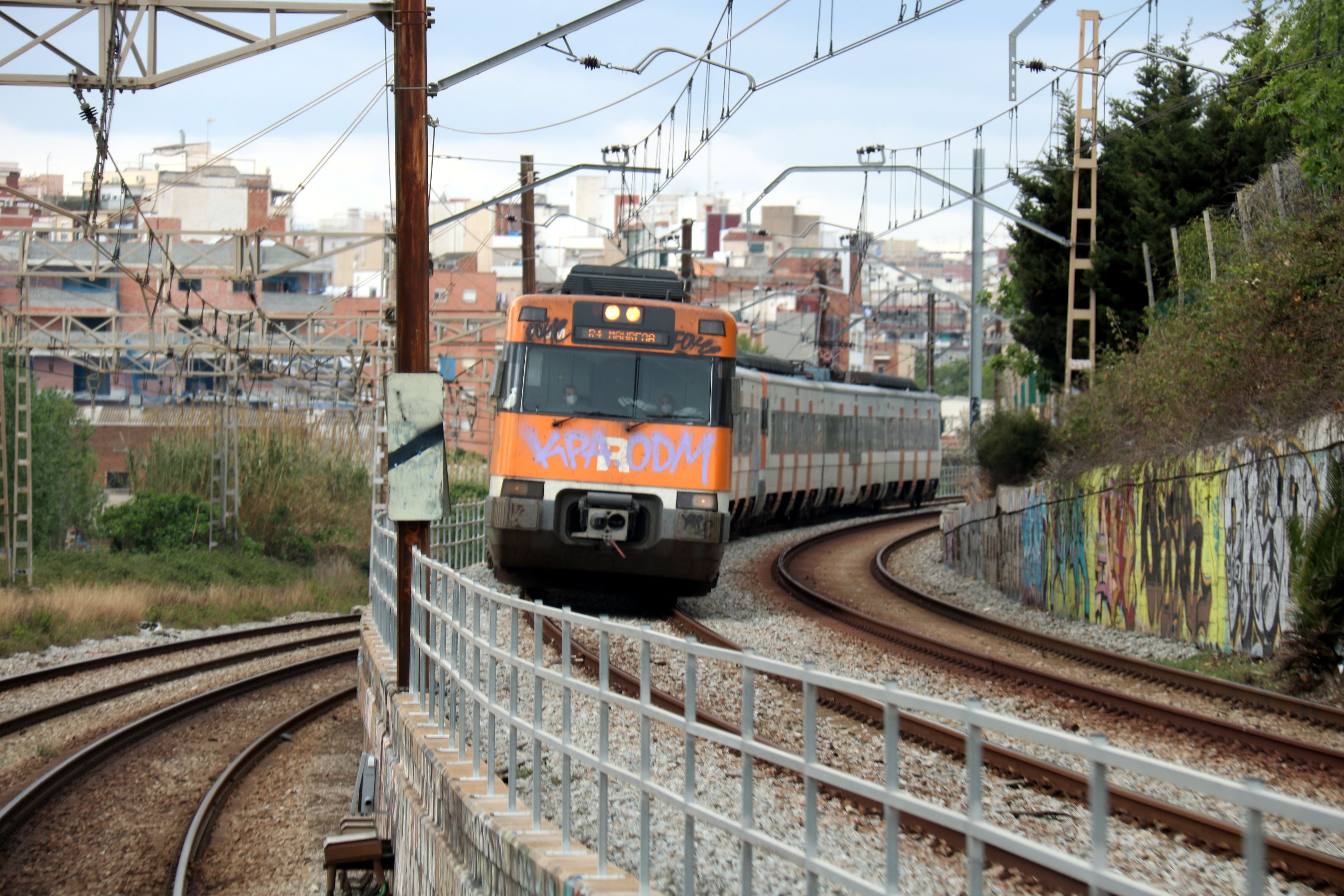 Las líneas R2, R3, R4 y R7 adaptarán su servicio a la bajada de usuarios durante el verano | ACN