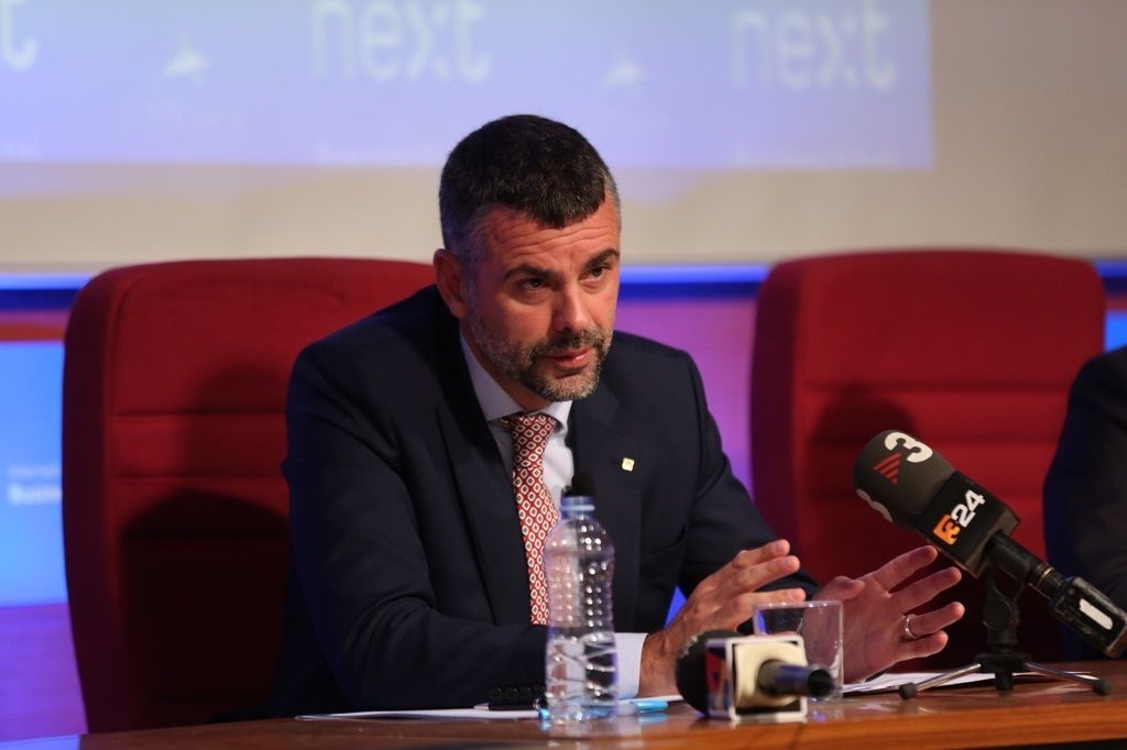 El ex consejero de empresa y Conocimiento Santi Villa sucederá Pere Macias a la presidencia del Círculo de Infraestructuras | EP El ex consejero de empresa y Conocimiento Santi Villa sucederá Pere Macias a la presidencia del Círculo de Infraestructuras | EP