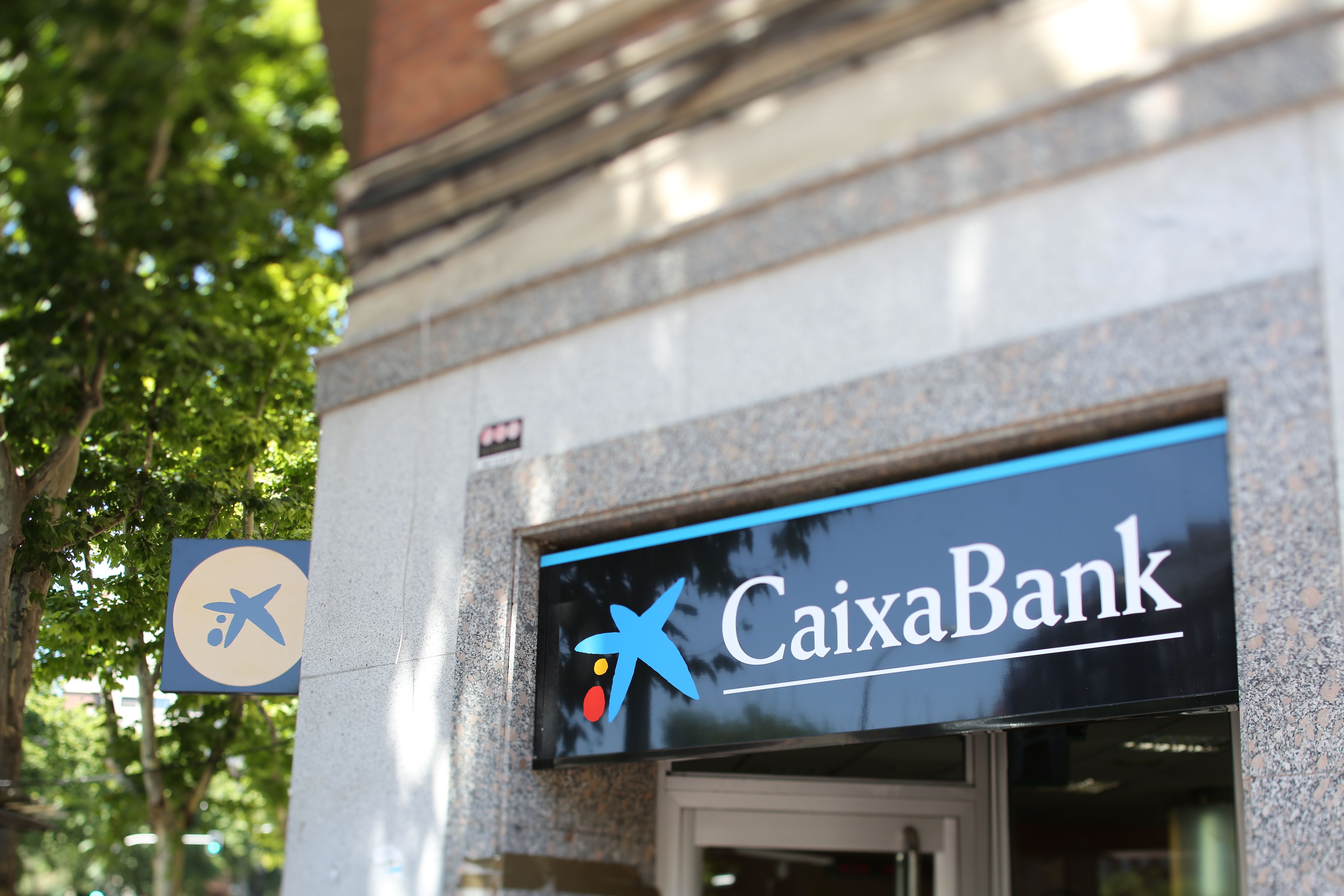 CaixaBank factura más de 27.000 MEUR en el mercado de los pagos y cobros | EP CaixaBank factura más de 27.000 MEUR en el mercado de los pagos y cobros | EP