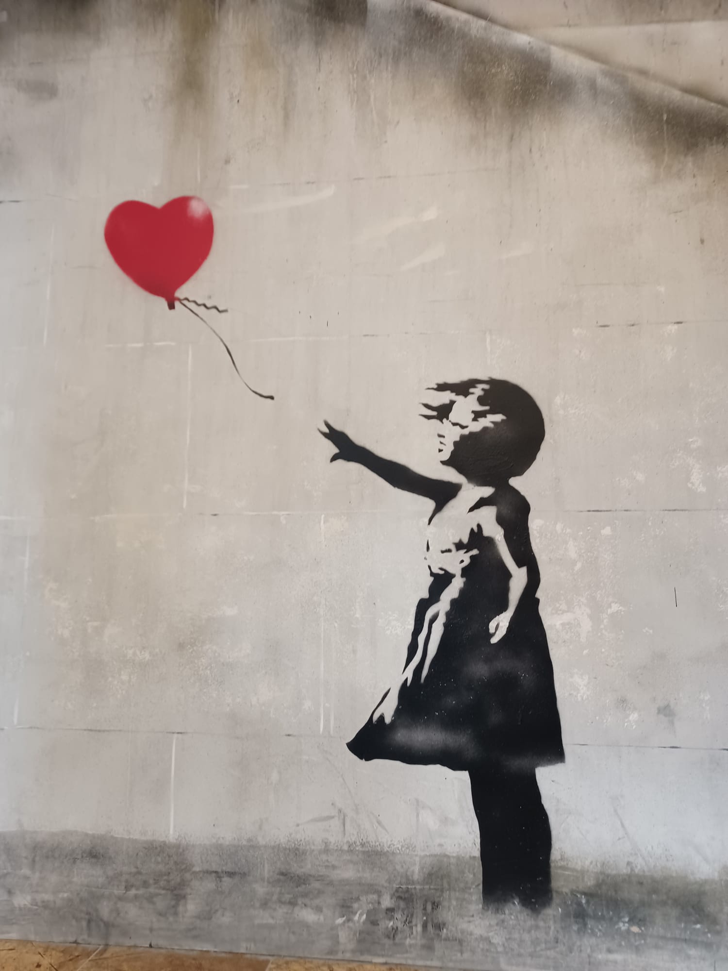 Felpa Con Cappuccio Banksy 'Balloon Girl': Stampa Iconica, Cotone 50%, Tasca A Marsupio, Colori Cachi, Grigio Chiaro E Bianco (S-XXL)