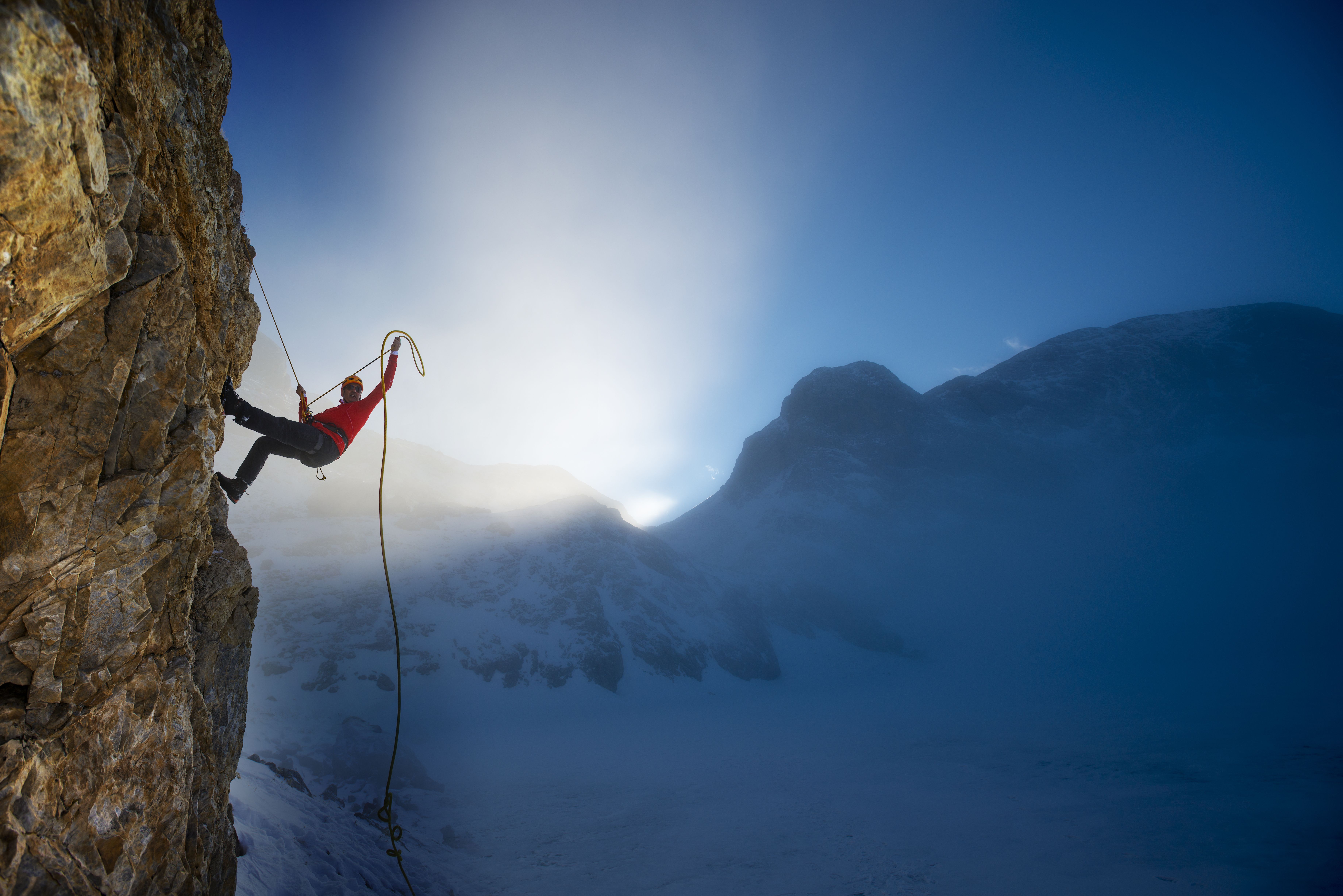 Yvon Chouinard, hizo la primera sima̧ sostenible a la escalada | iStock Yvon Chouinard, hizo la primera sima̧ sostenible a la escalada | iStock