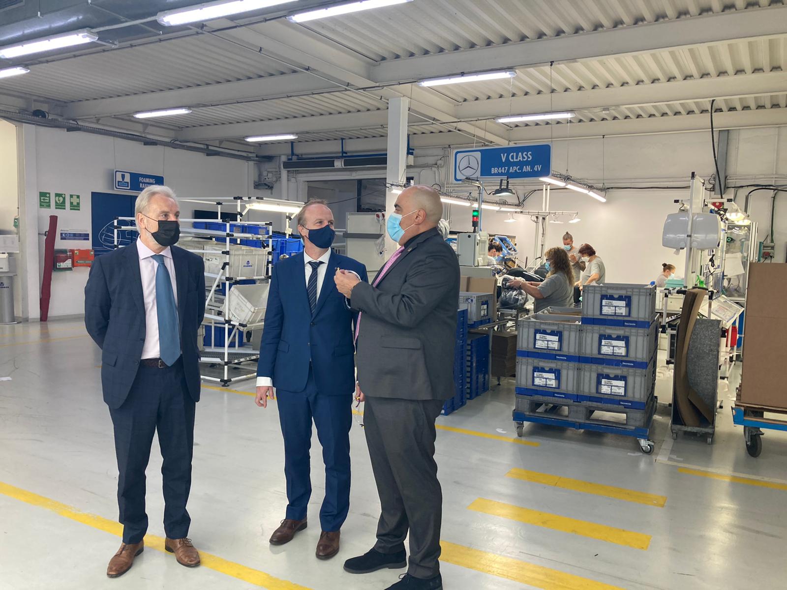 El Secretari d'Empresa i Competitivitat, Alberto Castellanos, a la seva visita a la planta de Tecco | Cedida El Secretari d'Empresa i Competitivitat, Alberto Castellanos, a la seva visita a la planta de Tecco | Cedida